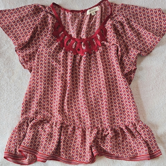 Max Studio Small Red w /Cute Pattern BOHO Flutter Babydoll Top Blue Hearts - Picture 1 of 10